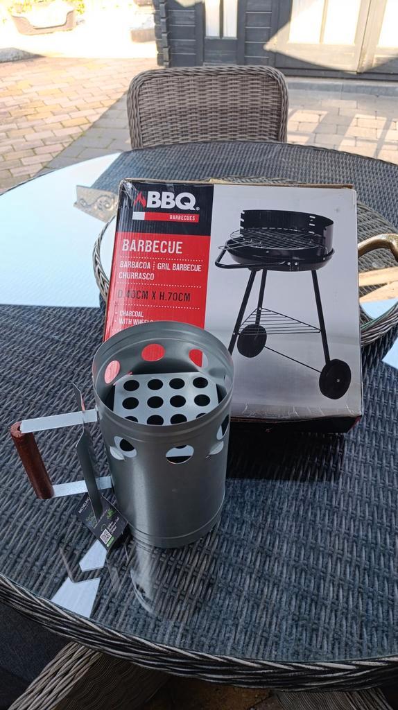 Nieuwe Ronde Houtskool BBQ met Starter, Tuin en Terras, Gasbarbecues, Nieuw, Ophalen of Verzenden