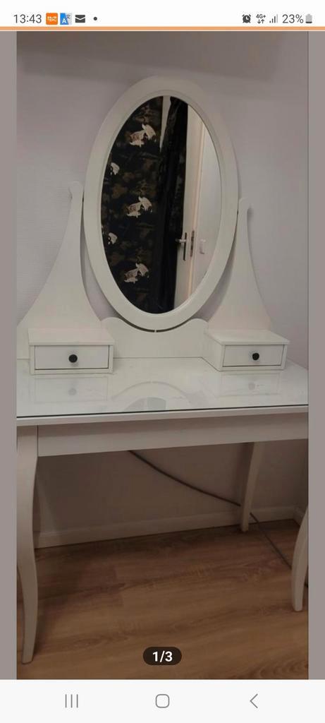 Witte kaptafel met spiegel van IKEA, Huis en Inrichting, Tafels | Kaptafels, Zo goed als nieuw, 100 tot 150 cm, Minder dan 50 cm