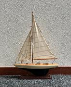 Miniatuur zeilbootje 35 cm hoog, Ophalen, Gebruikt