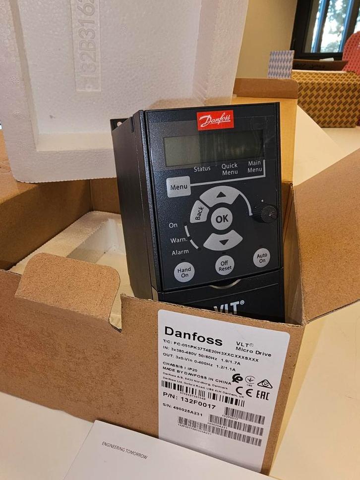 Danfoss VLT FC51 Frequentieregelaar 132F0017, Hobby en Vrije tijd, Elektronica-componenten, Nieuw, Ophalen of Verzenden