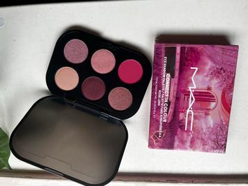 MAC Connect In Colour - Rose Lens Oogschaduw Palette beschikbaar voor biedingen