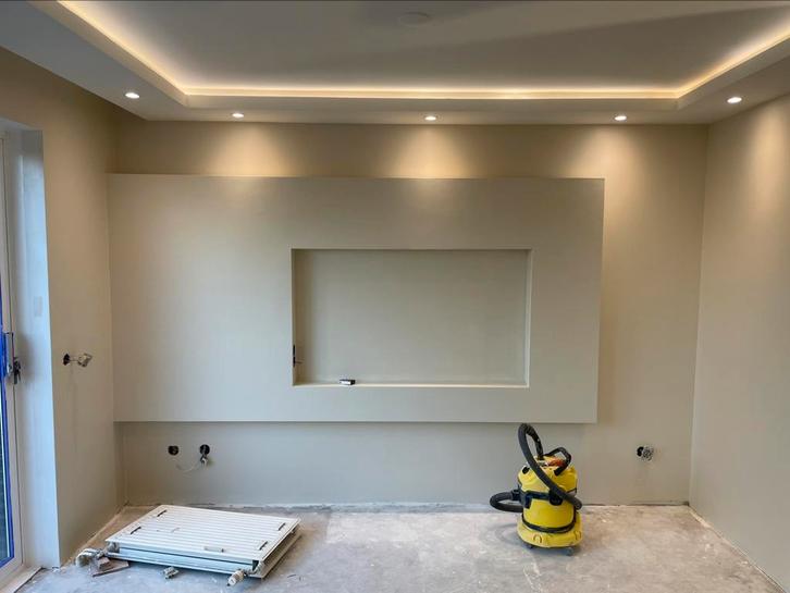 Cinnewal / verlaagd plafond / koof / led spot / inbouw kast, Diensten en Vakmensen, Timmerlieden en Meubelmakers