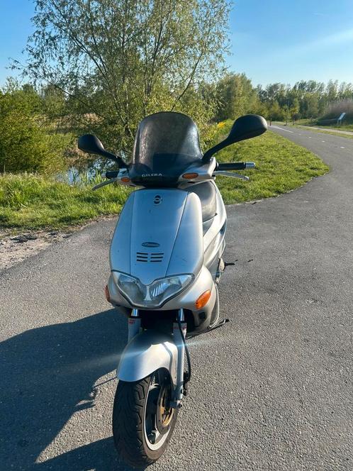 Gilera Runner 172CC A1 AUTOWHEELIE, Fietsen en Brommers, Scooters | Piaggio, Zo goed als nieuw, Overige modellen, Tweetakt, Ophalen