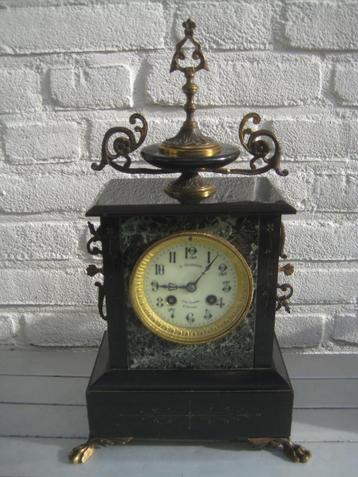 Antieke Marmeren Pendule. beschikbaar voor biedingen