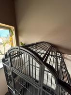 Ruime metalen papegaaienkooi met dakluik, Ophalen, Metaal, Vogelkooi