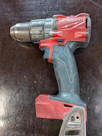 Defecte Milwaukee Boor-/Schroefmachine beschikbaar voor biedingen