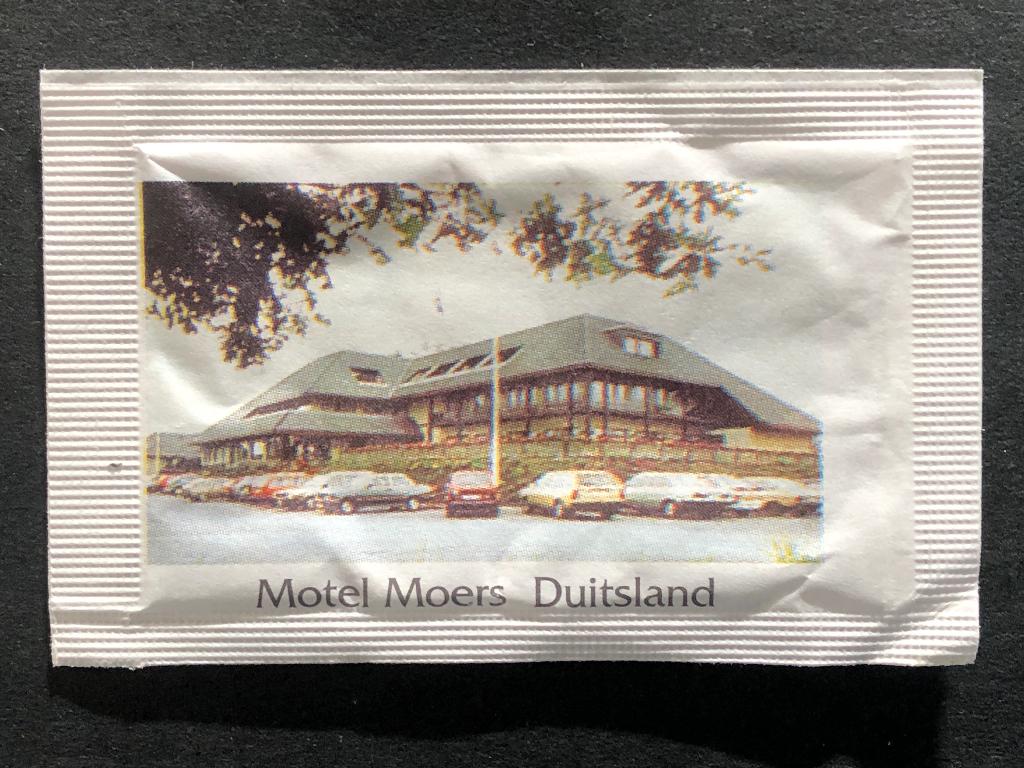 Suikerzakje Van Der Valk Moers Duitsland, Ophalen of Verzenden, Buitenland