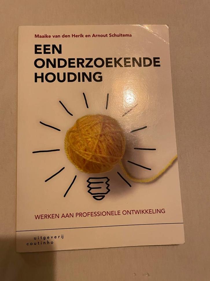 Een onderzoekende houding - Professionele ontwikkeling, Boeken, Studieboeken en Cursussen, Zo goed als nieuw, HBO, Gamma, Ophalen of Verzenden