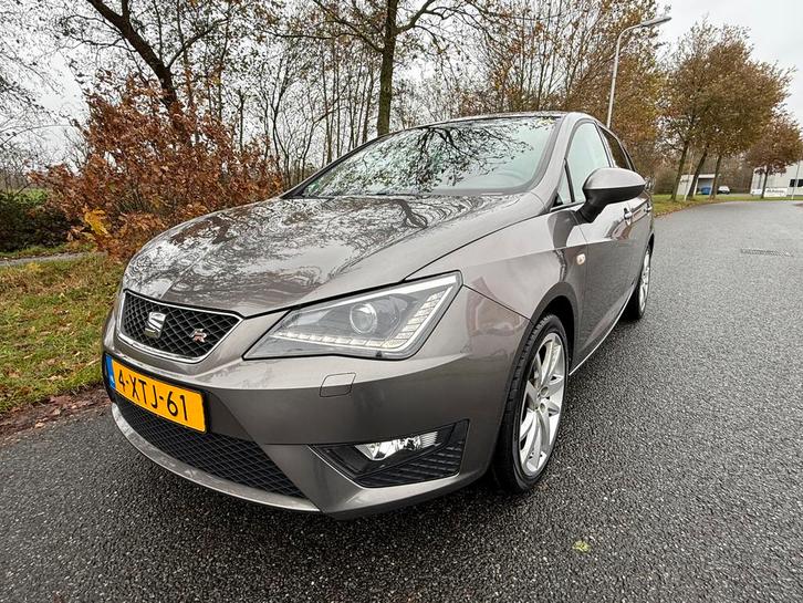 Seat Ibiza 1.2 tsi ST 2014 Grijs FR, Auto's, Seat, Particulier, Ibiza, ABS, Airbags, Airconditioning, Bluetooth, Bochtverlichting