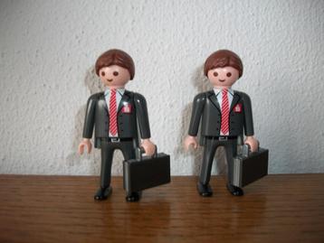 Sparkasse / bankbediende / adviseur van de bank beschikbaar voor biedingen