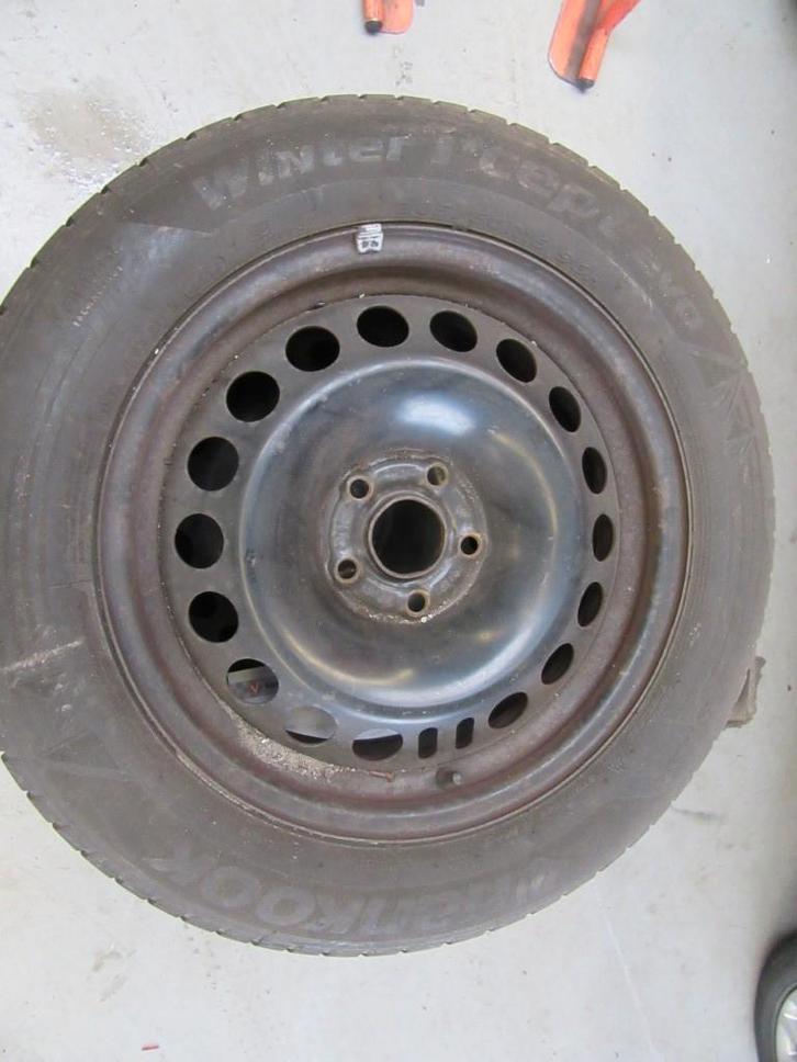 Winterbanden op stalen velgen 205/60/16 Opel / Chevrolet, Auto-onderdelen, Banden en Velgen, Banden en Velgen, Winterbanden, 16 inch