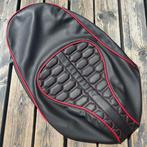 Zadelhoes Vespa Sprint Primavera audi rs custom buddydek, Info@jynkx.com, Jynkx, Nieuw, Ophalen of Verzenden