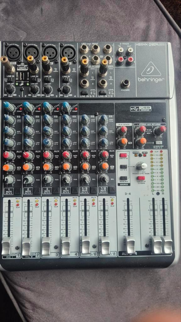 Behringer Xenyx Q1204 USB Mixer, Muziek en Instrumenten, Mengpanelen, Gebruikt, 10 tot 20 kanalen, Microfooningang, Ophalen of Verzenden