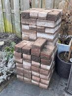 Gratis 99 grote bakstenen/klinkers, Tuin en Terras, Ophalen, Gebruikt, Beton