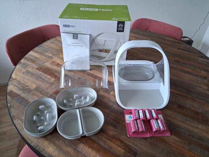 Surefeed Microchip Petfeeder Voerbak - Kat/Poes, Dieren en Toebehoren, Kattenvoerbakken en Drinkbakken, Zo goed als nieuw, Automatisch