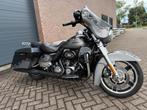 Harley Davidson FLHX Street Glide 2011 Origineel NL, Motoren, 2 cilinders, 1690 cc, Bedrijf, Meer dan 35 kW