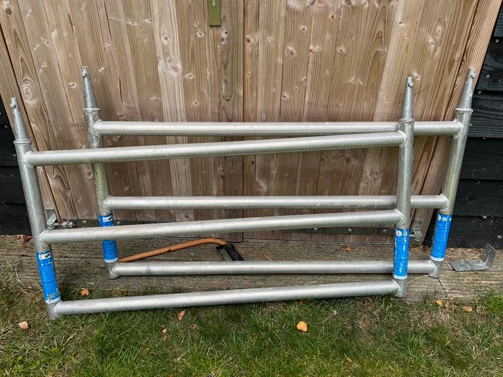 Rolsteiger jukken halve rekken asc leuningframe opbouwframe, Doe-het-zelf en Verbouw, Steigers, Zo goed als nieuw, Rolsteiger of Kamersteiger