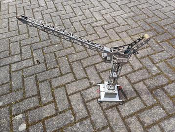 Joustra blikken speelgoed hijskraan beschikbaar voor biedingen