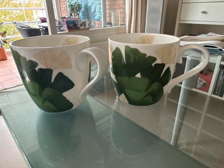 Twee KöNITZ Mokken met Ginkgo Blad Design, Huis en Inrichting, Keuken | Servies, Zo goed als nieuw, Kop(pen) en/of Schotel(s)