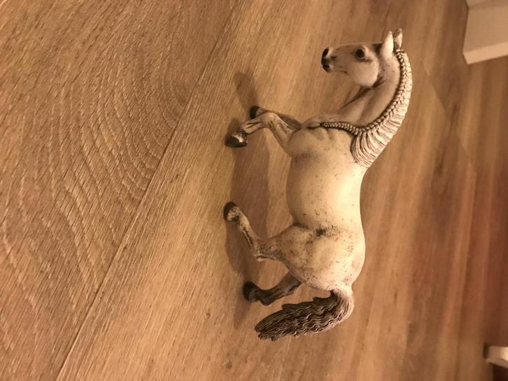 Lelijke Schleich voor riepeent, Verzamelen, Dierenverzamelingen, Zo goed als nieuw, Beeldje of Figuurtje, Paard, Ophalen of Verzenden