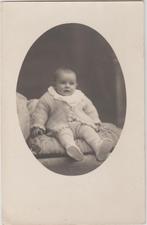 klein kind peuter baby kleutertje kindje babytje ukkie uk, Foto, Ophalen of Verzenden, Zo goed als nieuw, Voor 1940