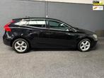 Volvo V40 1.6 D2 Momentum, Auto's, Voorwielaandrijving, Euro 5, Stof, Gebruikt