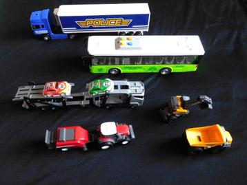 Kinder speelgoed diverse voertuigen. Samen €4,- beschikbaar voor biedingen