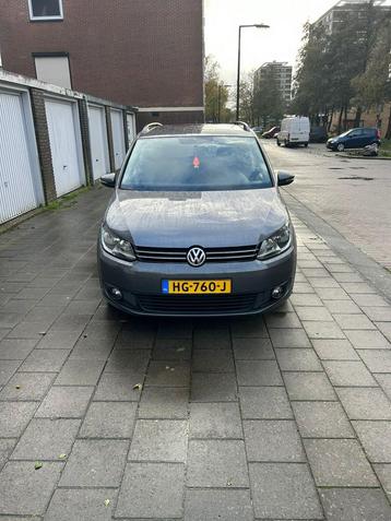 Volkswagen Touran 1.6 TDI 77KW Cross 2011 Grijs beschikbaar voor biedingen