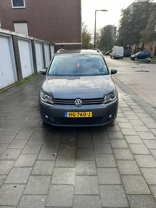 Volkswagen Touran 1.6 TDI 77KW Cross 2011 Grijs, Auto's, Volkswagen, Particulier, Touran, Diesel, B, MPV, Handgeschakeld, Geïmporteerd