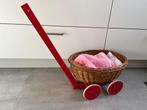Schattige rieten poppenwagen met beddengoed, Ophalen of Verzenden, Zo goed als nieuw, Babypop