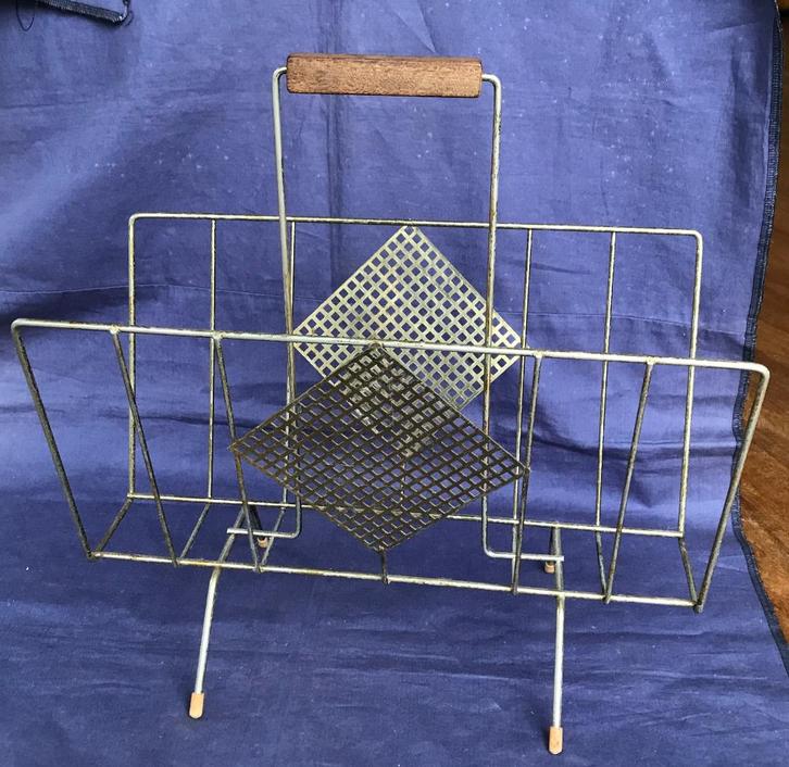 Vintage Kranten-/lectuurbak uit de 50’s / 60’s, Huis en Inrichting, Woonaccessoires | Krantenbakken en Lectuurbakken, Gebruikt