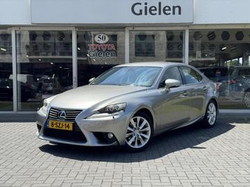 Lexus Is 300h First Edition | Navigatie, Parkeersensoren, 17 beschikbaar voor biedingen