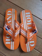 ORANJE VOETBAL Holland slippers oranje maat 43, Ophalen of Verzenden, Zo goed als nieuw, Oranje of Koningsdag