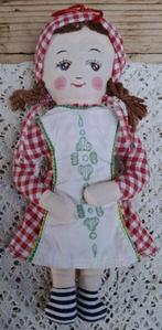 Klein vintage stoffen " Holly Hobbie " poppetje, Verzamelen, Poppen, Gebruikt, -, -, Ophalen of Verzenden