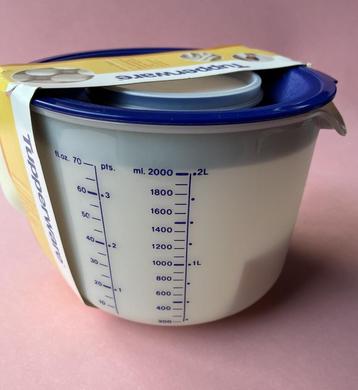 tupperware maat beker, beslagkom met deksel, 2 liter, nieuw! beschikbaar voor biedingen