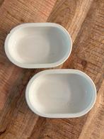 2 stuks keramische voerbakken Surefeed crème, Ophalen of Verzenden, Zo goed als nieuw