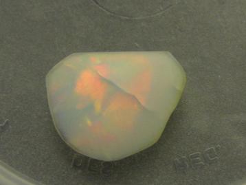 ede. schitterende ongepolijste edelsteen WELO OPAAL (2) beschikbaar voor biedingen