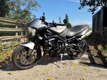 Triumph street triple r 675 beschikbaar voor biedingen