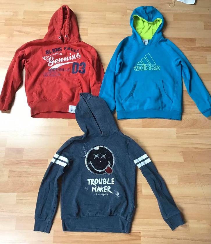 3 sweater hoodies maat 146-152 oa Adidas en Smiley World, Kinderen en Baby's, Kinderkleding | Maat 146, Zo goed als nieuw, Jongen