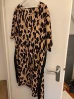 Soepel panterprint jurkje met zwarte zijkanten oto 68 cm, Kleding | Dames, Grote Maten, Ophalen of Verzenden, Zo goed als nieuw