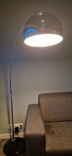 Mooie booglamp met zware voet, Ophalen