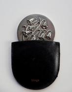 Zakspiegeltje Selangor pewter tin met bloemdessin in hoesje, Antiek en Kunst, Ophalen of Verzenden