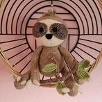 Gehaakte luiaard Lilo knuffel, Ophalen of Verzenden, Nieuw, Haken, Overige typen