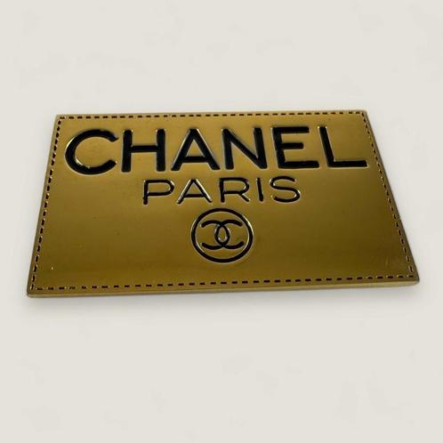 vintage Chanel broche authentiek, Sieraden, Tassen en Uiterlijk, Broches, Gebruikt, Overige materialen, Goud, 4 tot 7 cm, Ophalen of Verzenden