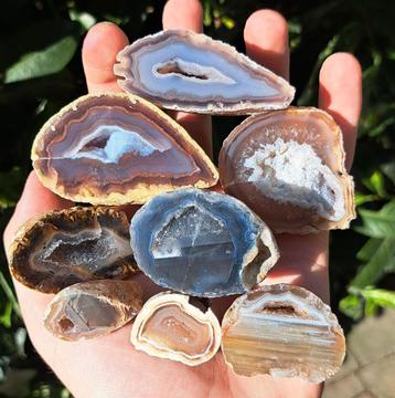 Agaatgeodes edelstenen Agaatgeode edelsteen verzameling  beschikbaar voor biedingen