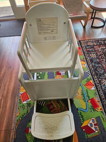 Kinderstoel+stoel +tafel in 1 beschikbaar voor biedingen