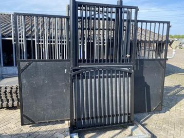 luxe paardenboxen beschikbaar voor biedingen