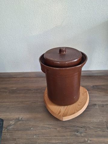Vintage Aardewerk Inmaakpot met Deksel beschikbaar voor biedingen