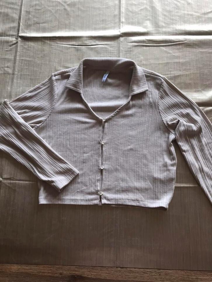 ️ Mooie top ONLY zgan mt M crème met knoopjes, Kleding | Dames, Tops, Zo goed als nieuw, Maat 38/40 (M), Beige, Lange mouw, Ophalen of Verzenden