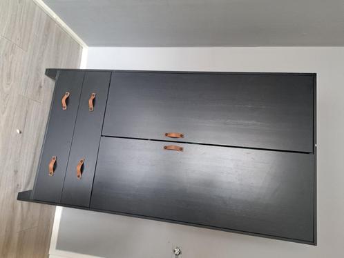 Zwarte kast, Huis en Inrichting, Kasten | Lockerkasten, Zo goed als nieuw, Ophalen